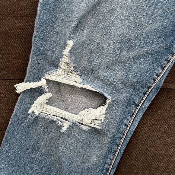 Old Navy / size 8 / High Rise Curvy OG Straight - Picture 2 of 6